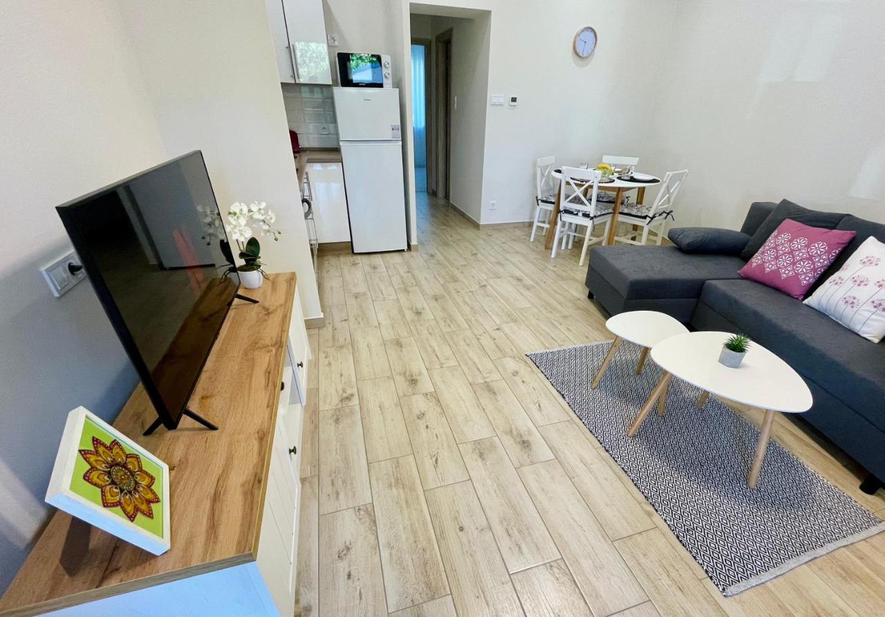 Voeroesmarty Apartmanhaz Мако Экстерьер фото